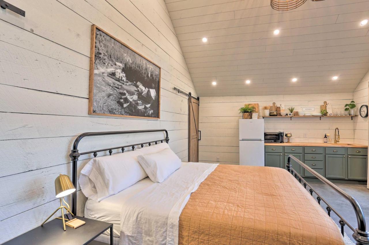 Rustic Rapid City Farmhouse With Mountain Views Exteriér fotografie