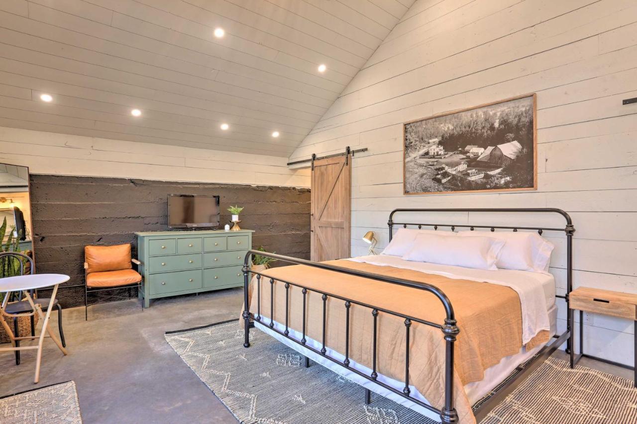 Rustic Rapid City Farmhouse With Mountain Views Exteriér fotografie
